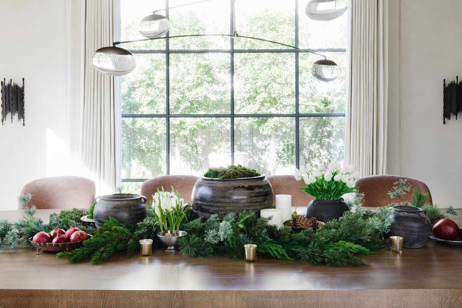 10 Dining Room Decorating Ideas for the Holidays That Feel Festive, Not Fussy