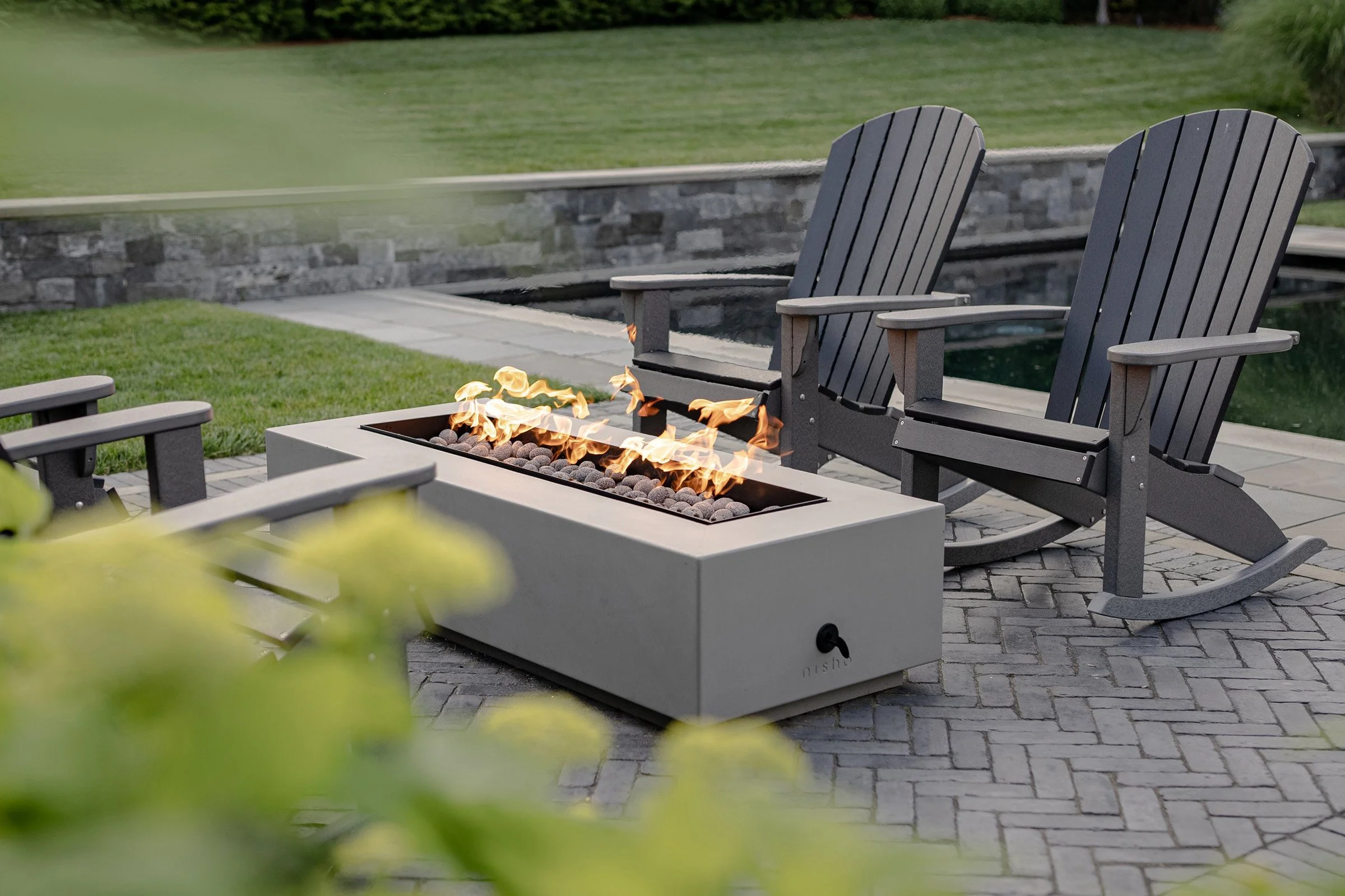 11 Outdoor Fire Pit Ideas | Studio Nisho