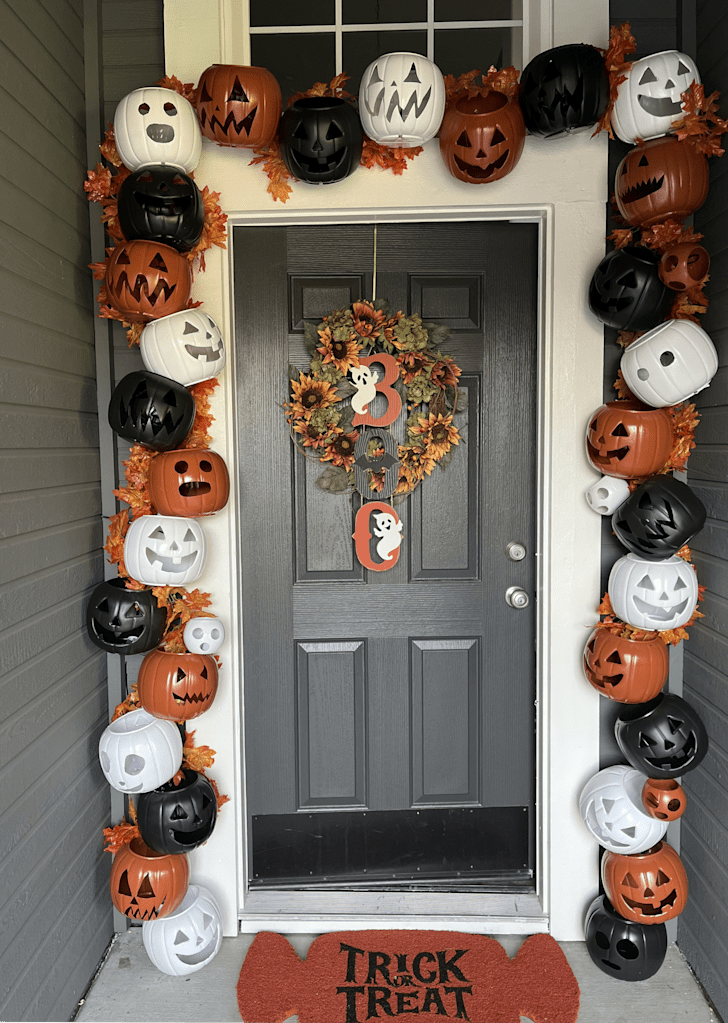 12 Fall Front Door Ideas to Greet the Season in Style | Apartment Therapy