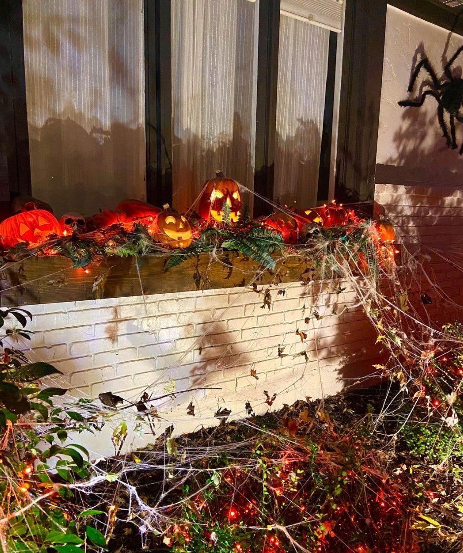 13 Frighteningly Creative Ideas for DIY Halloween Yard Decorations - Bob Vila