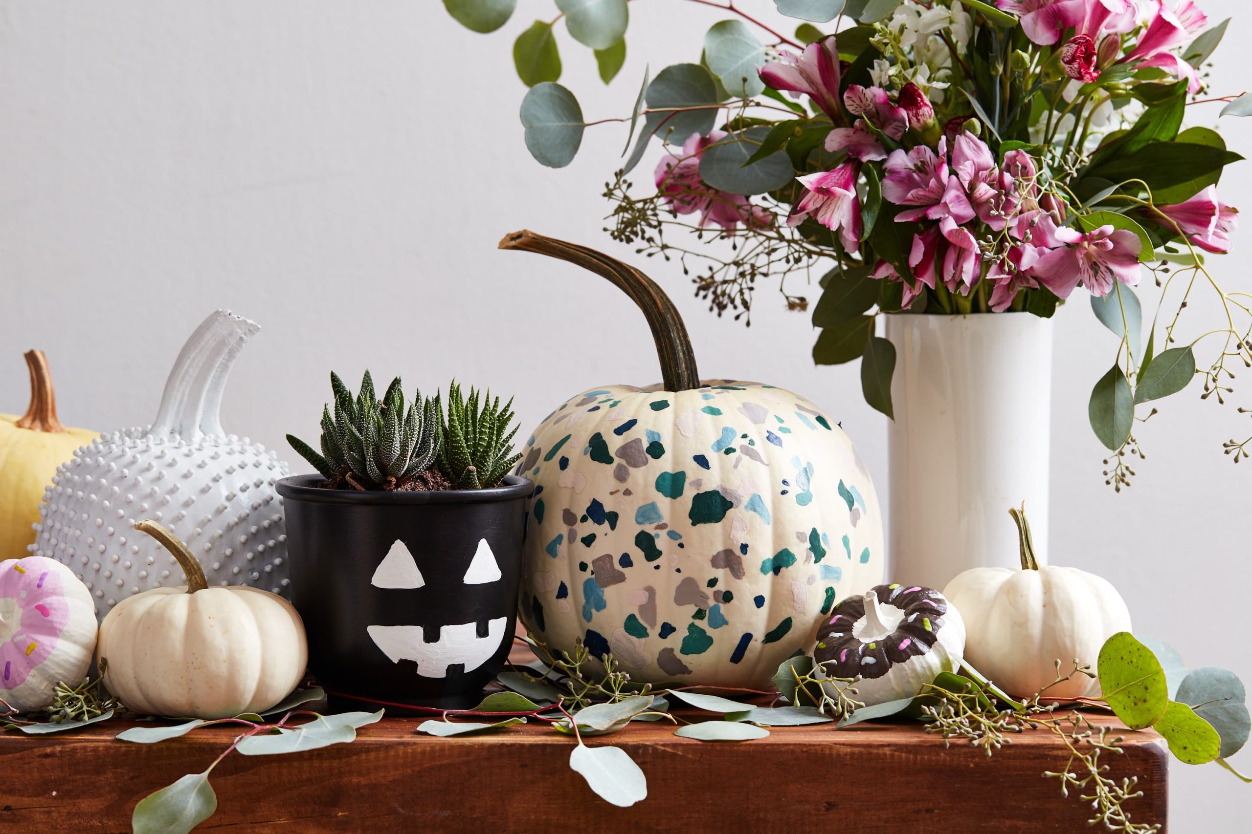 16 Easy DIY Ideas for Decorating with Pumpkins - Cool Ideas for Pumpkins | Apartment Therapy