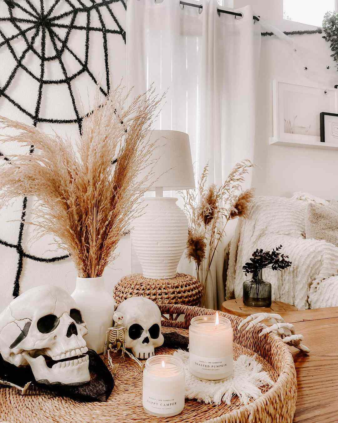 17 Halloween Bedroom Décor Ideas Anyone Can Pull Off