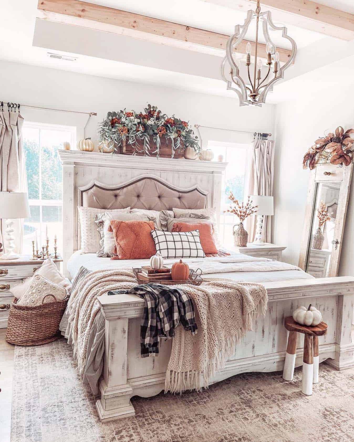 18 Rustic Fall Decorating Ideas For A Warm And Cozy Bed Oasis Story - One Kindesign