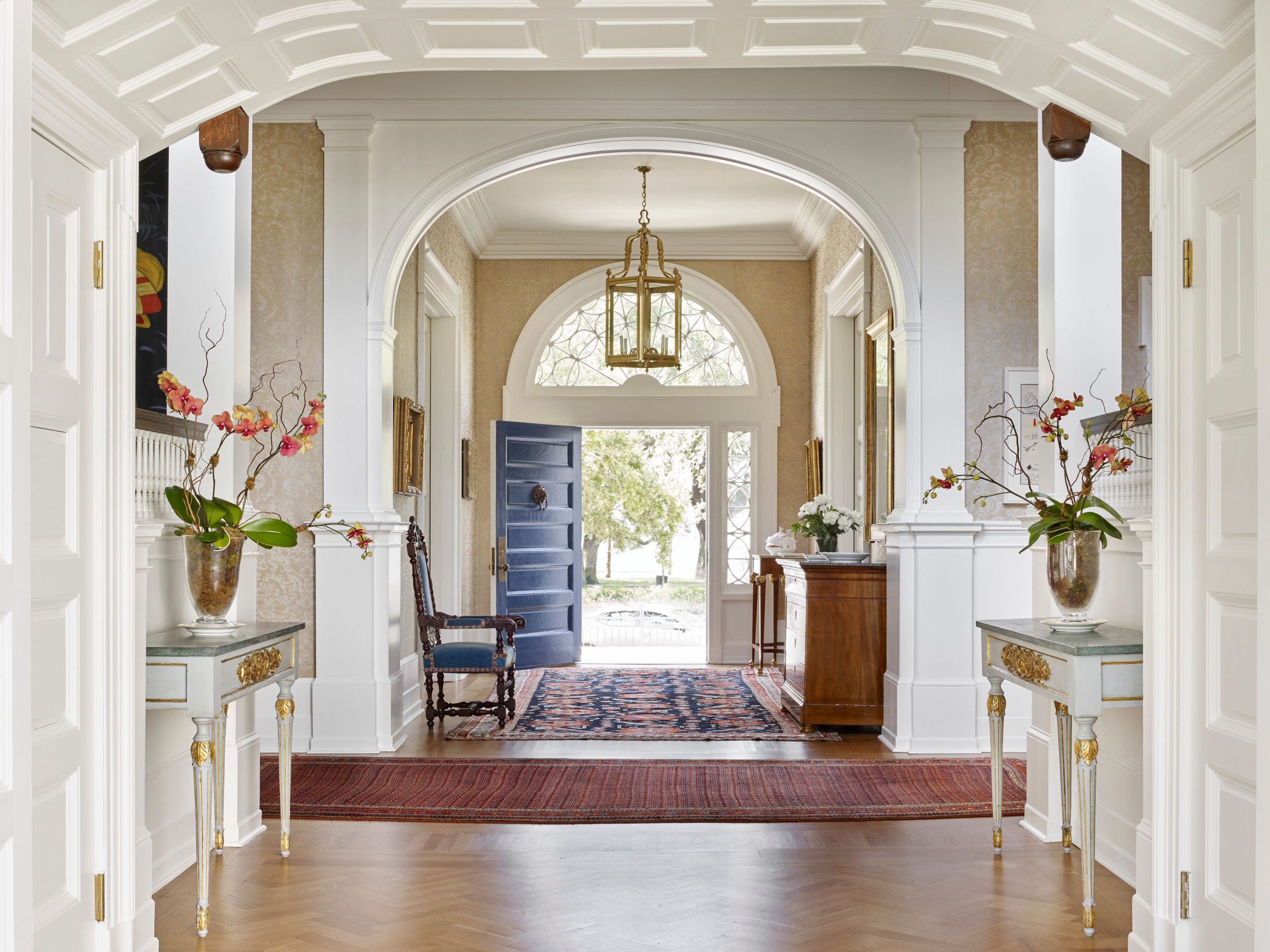 20 Entryway Rug Ideas to Make Your Home Feel More Inviting