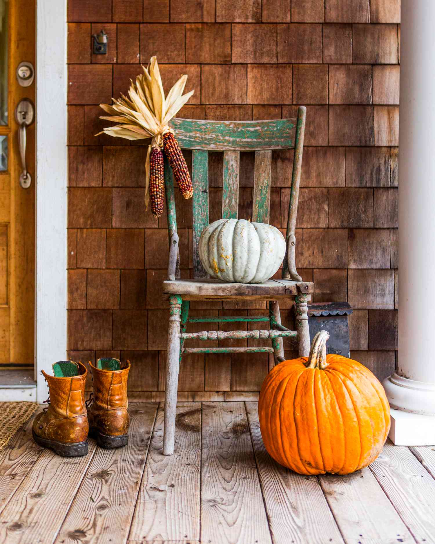 20 Outdoor Fall Décor Ideas That Will Elevate Your Home for the Season