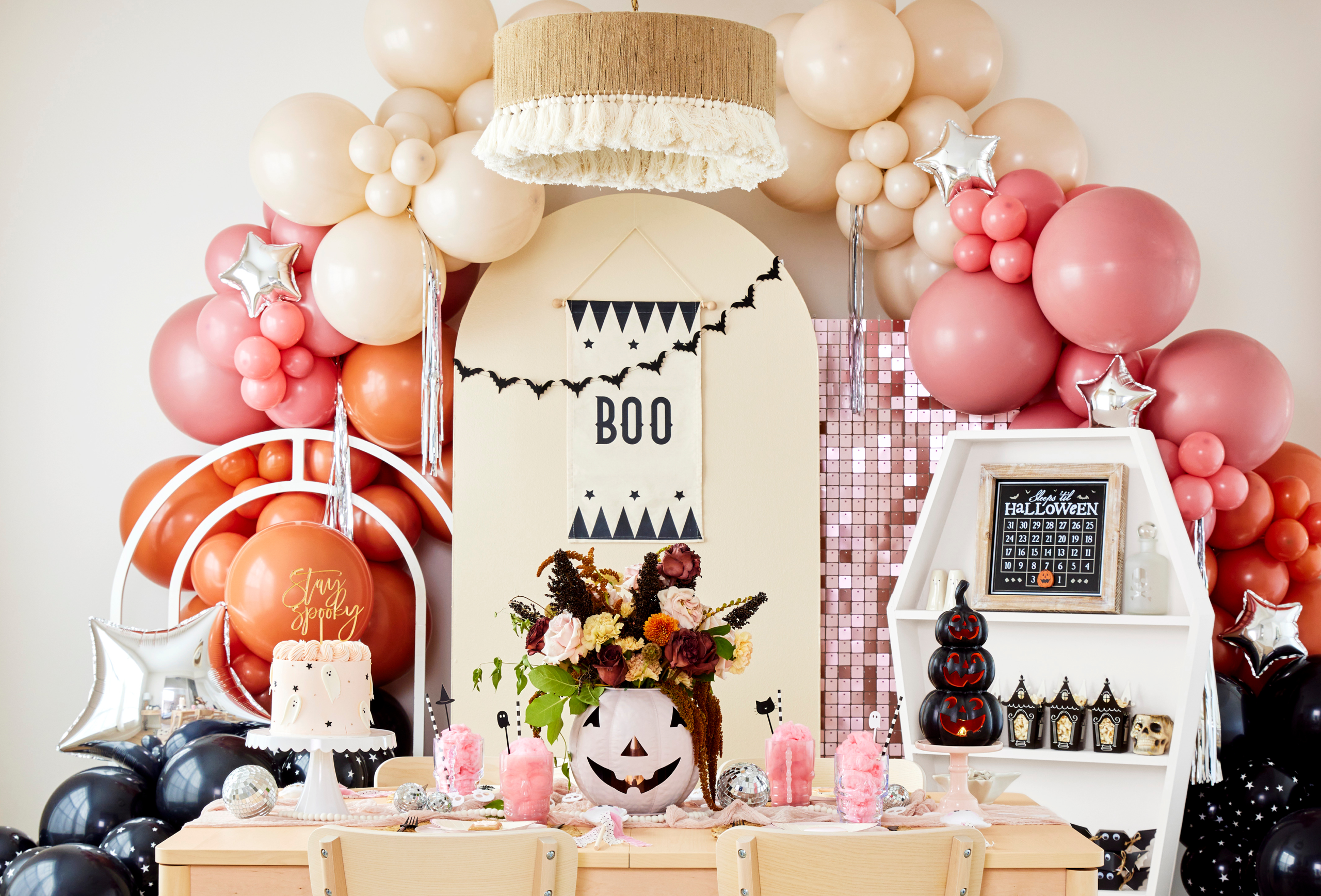 25 Halloween Themes to Inspire Your Spooktacular Party