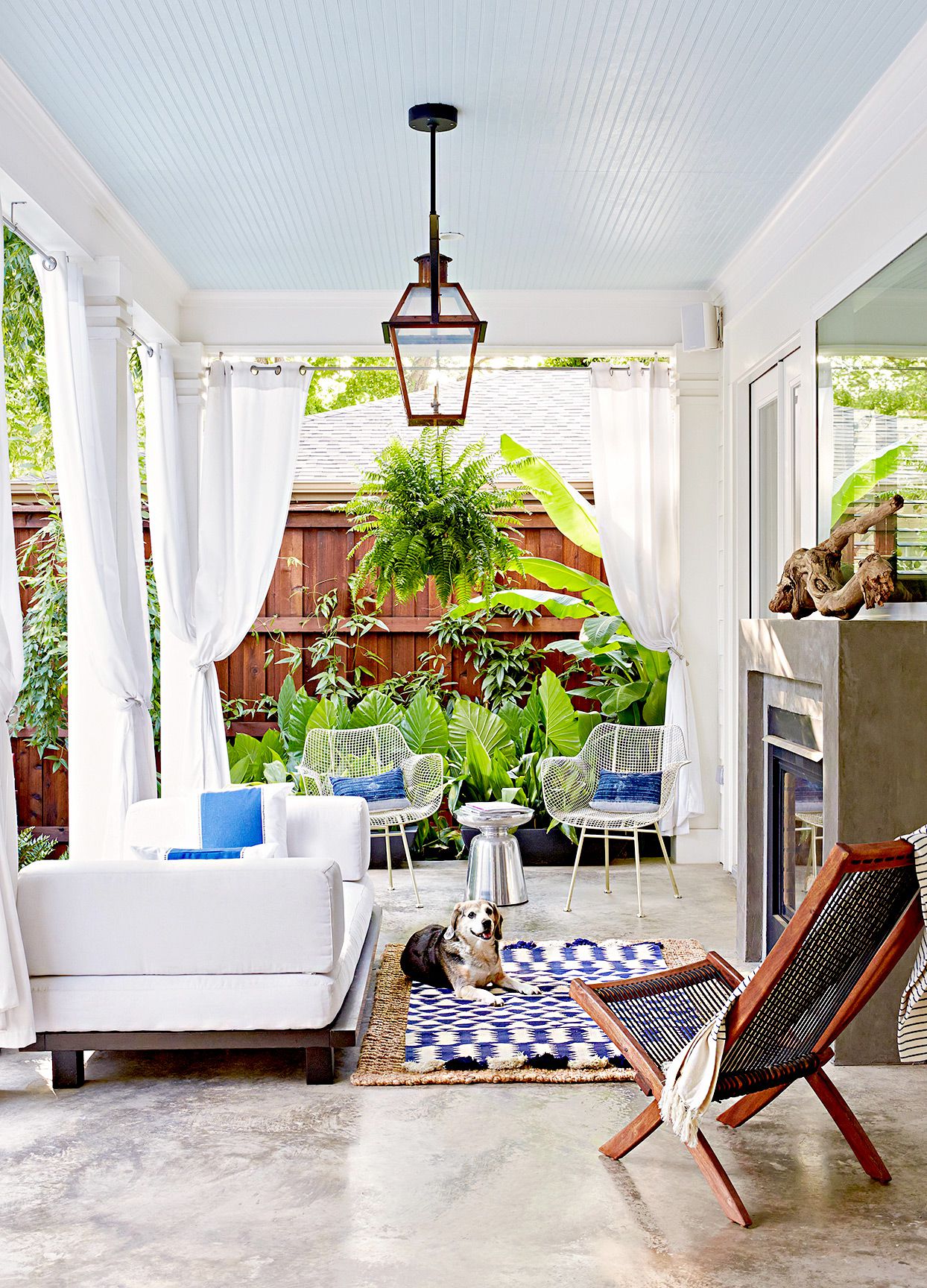27 Front Porch Furniture Ideas for a Gorgeous Gathering Space