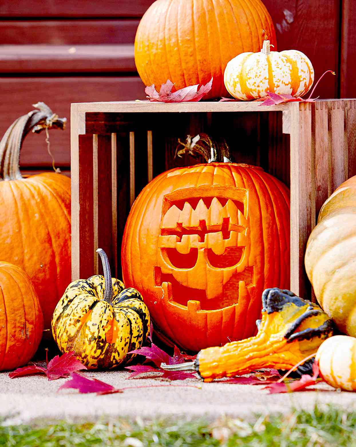 39 Easy Pumpkin Carving Ideas for the Best Jack-o'-Lanterns