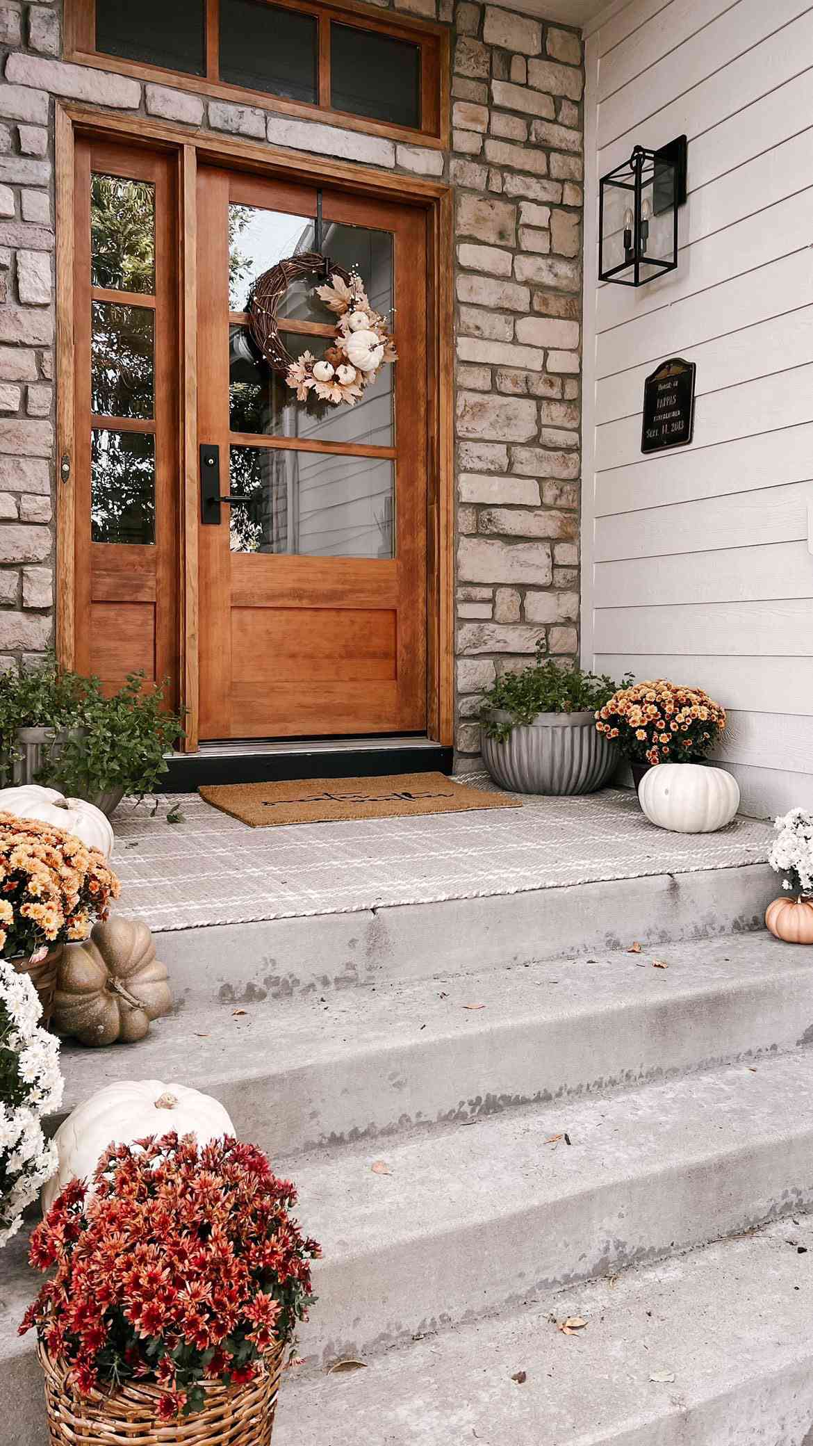 41 Fall Outdoor Decorating Ideas to Welcome the Season