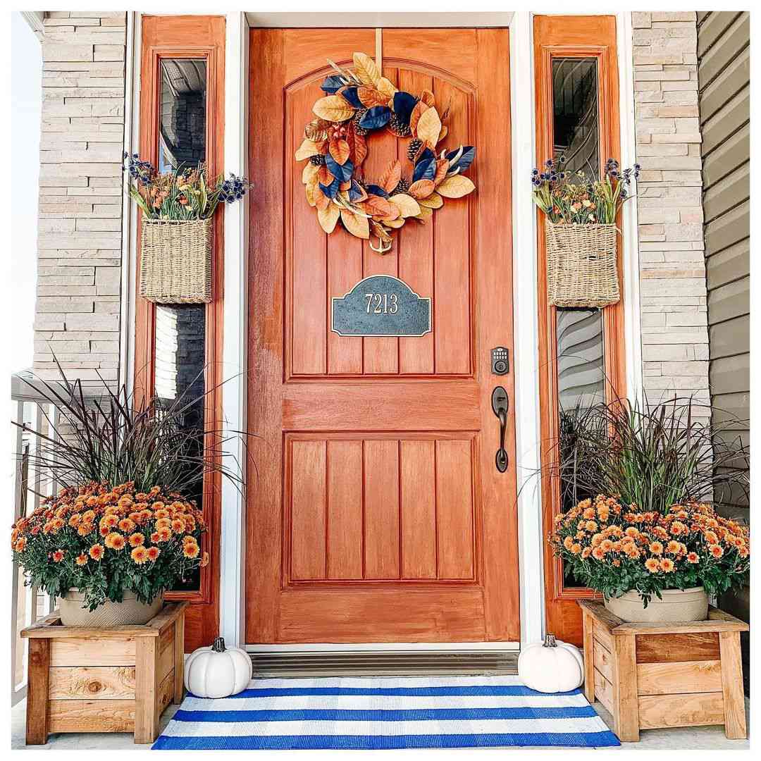 41 Fall Outdoor Decorating Ideas to Welcome the Season