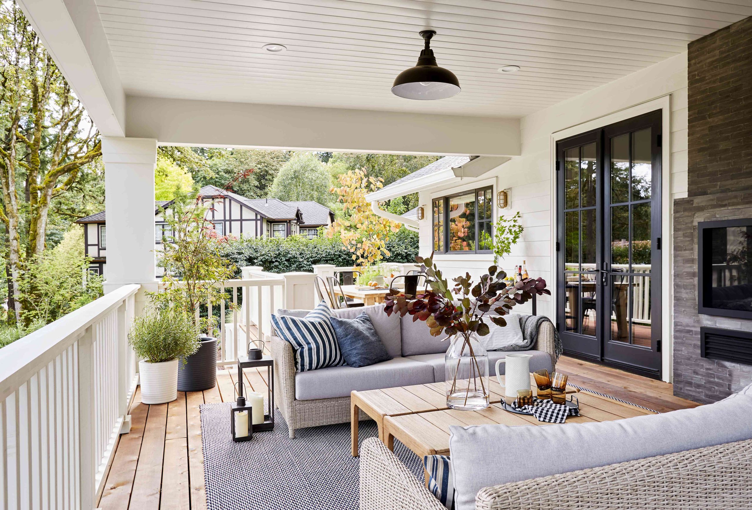 41 Fall Outdoor Decorating Ideas to Welcome the Season