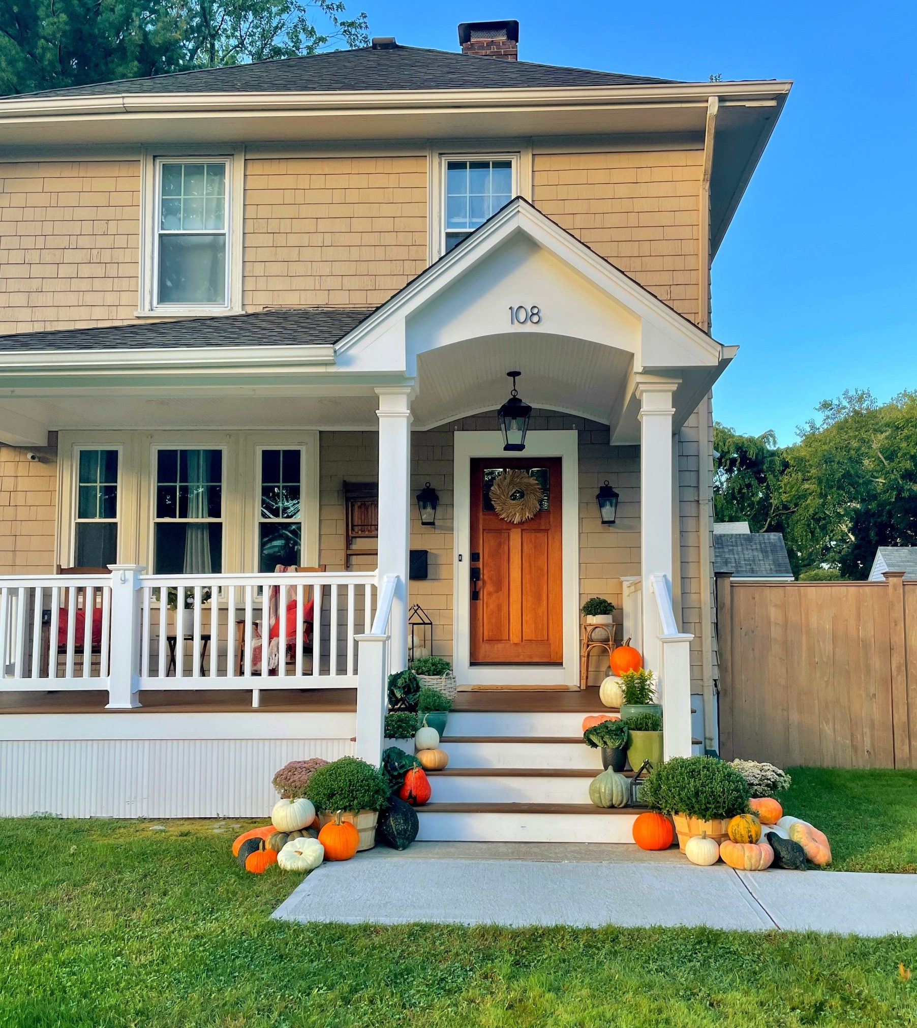 5 Fall Porch Decor Must Haves - Painting by the Penny