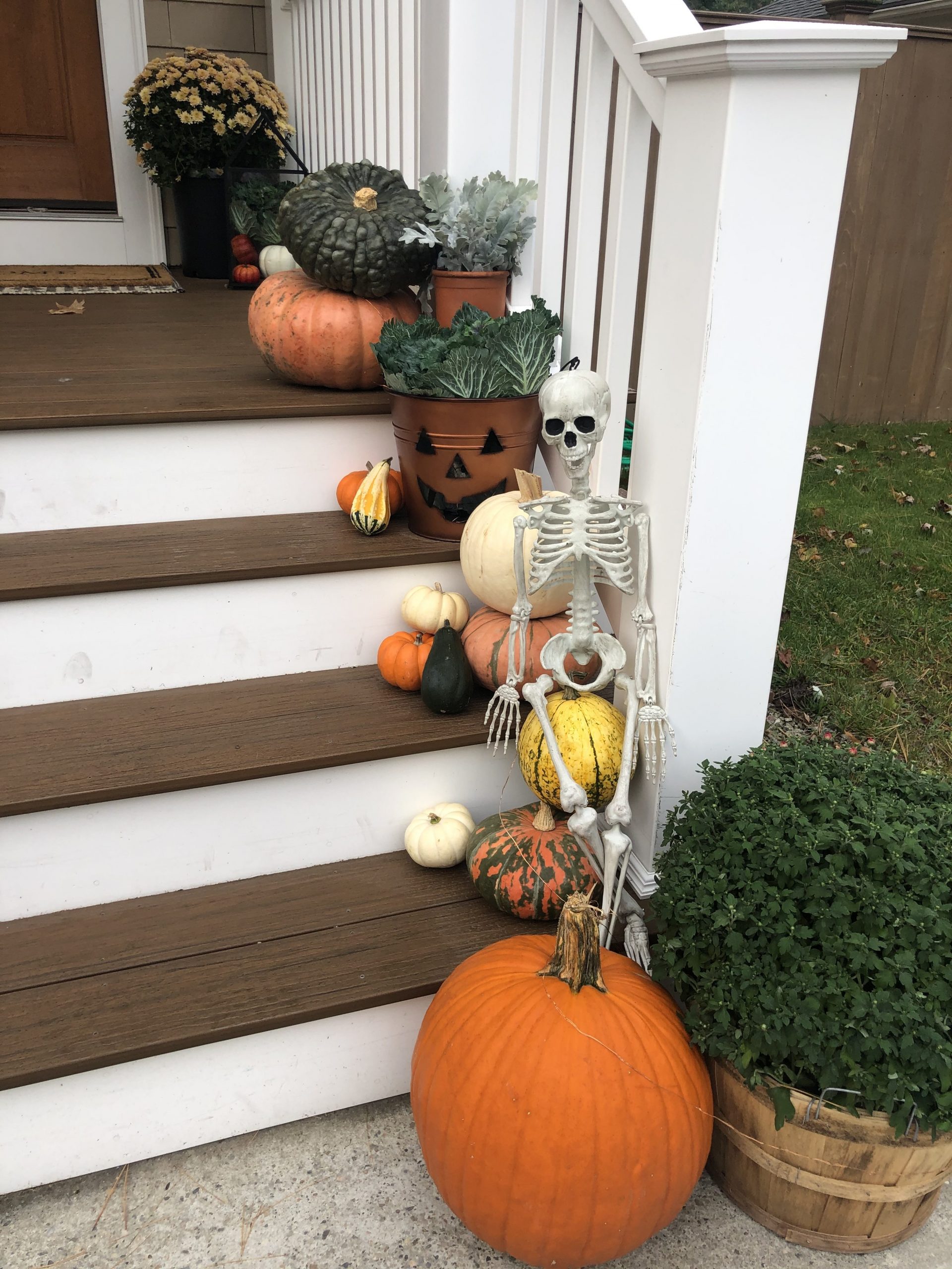 5 Fall Porch Decor Must Haves - Painting by the Penny