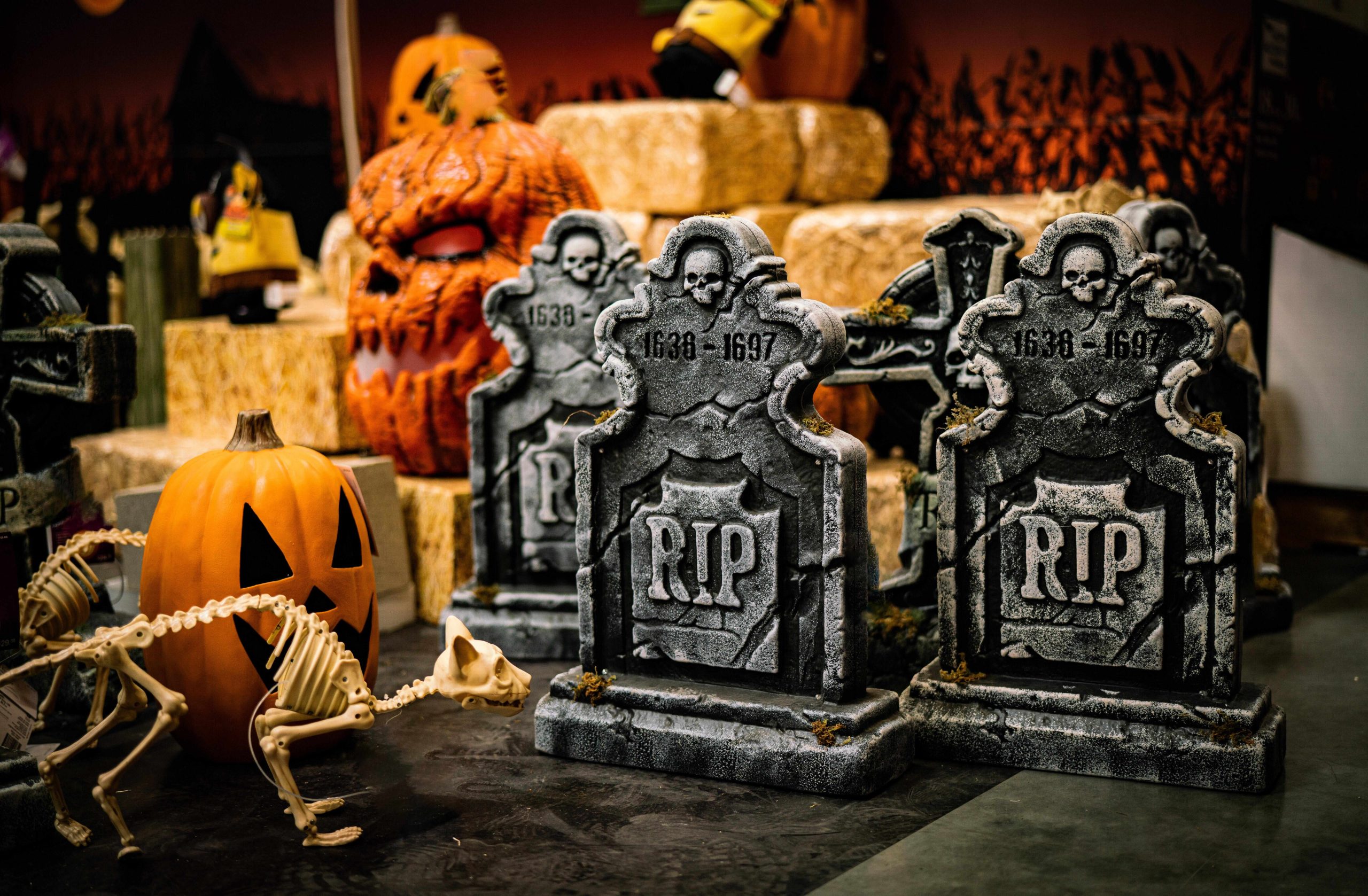 5 Tips for Decorating Your RV for Halloween