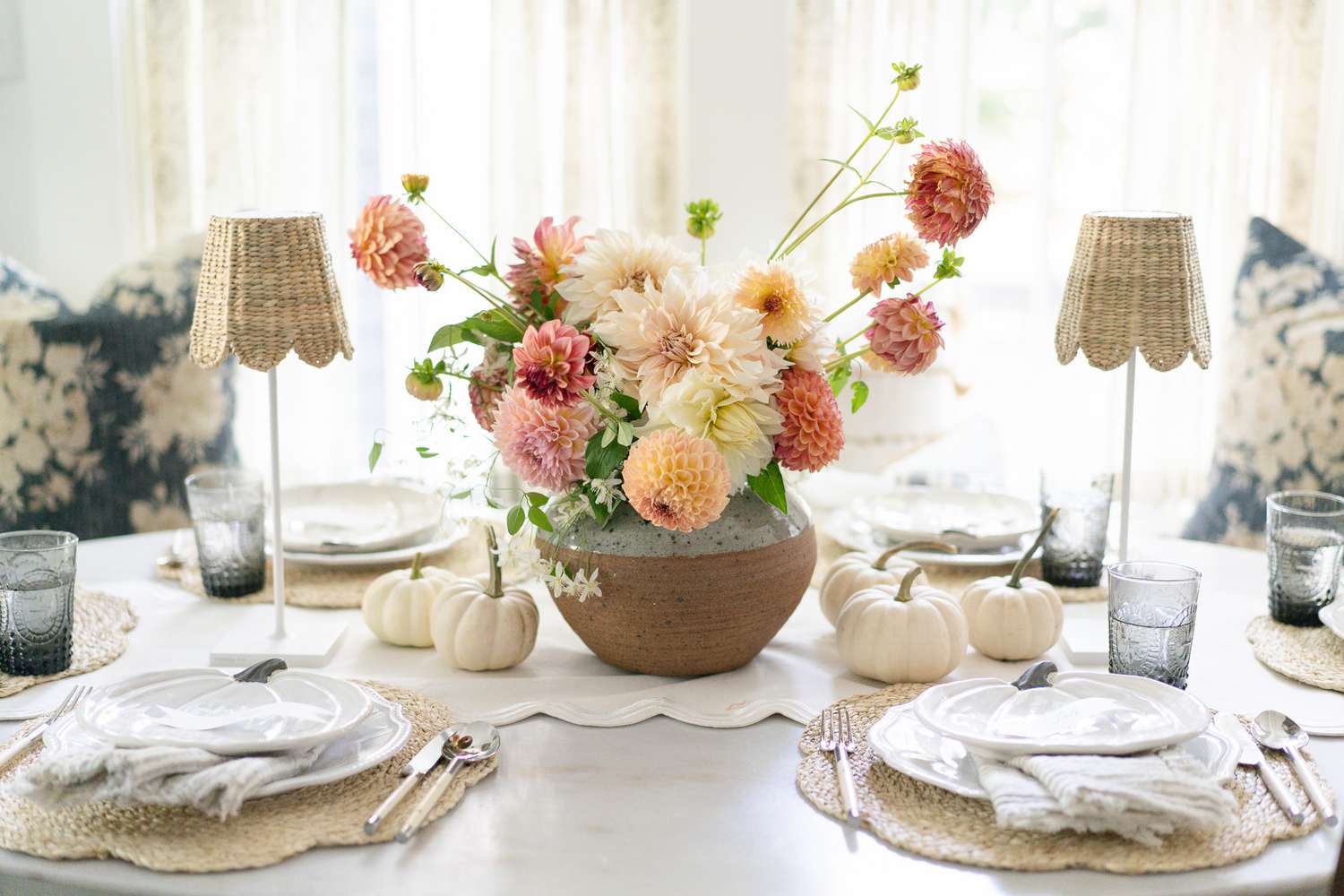 55 Gorgeous Thanksgiving Decor Ideas Worth Trying in 2024