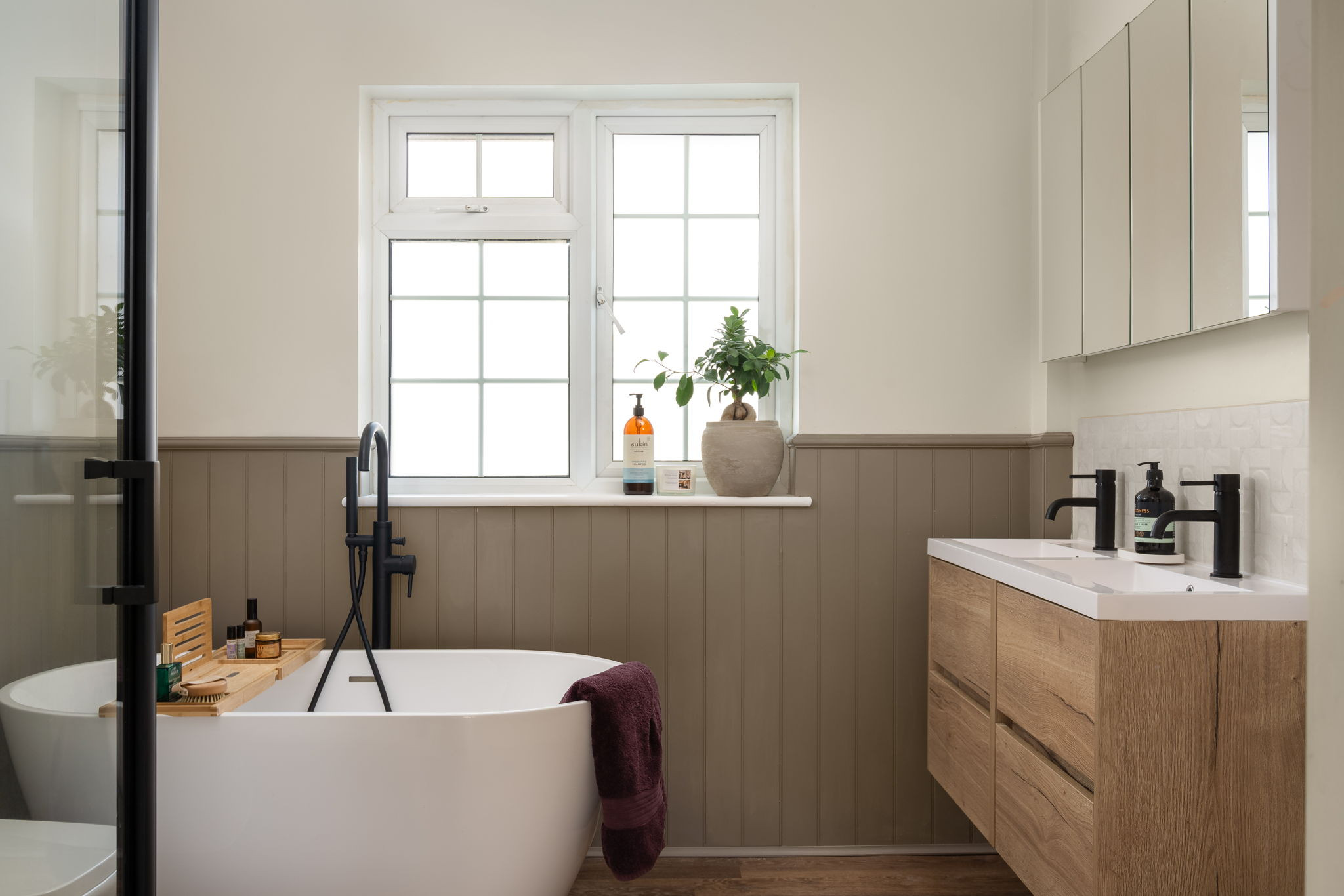 75 Beautiful Bathroom with Wainscoting Ideas and Designs - August 2026 | Houzz UK