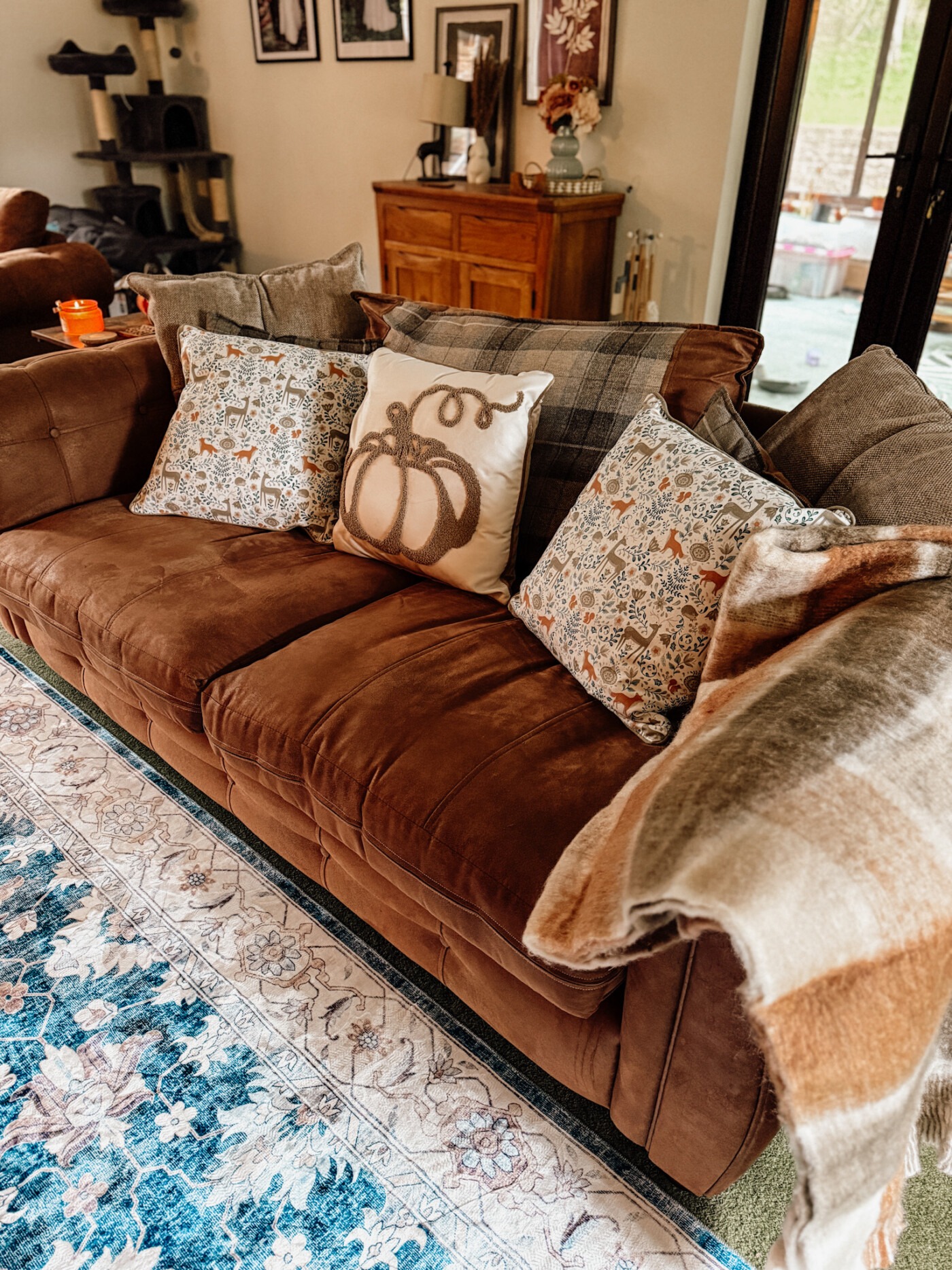 Autumn Living Room Decor Ideas: How to Create a Cosy Room for the Season - Skinnedcartree