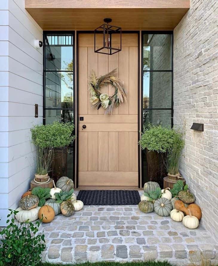 Best Outdoor Fall Decor for an Impeccable Curb Appeal - Farmhousehub