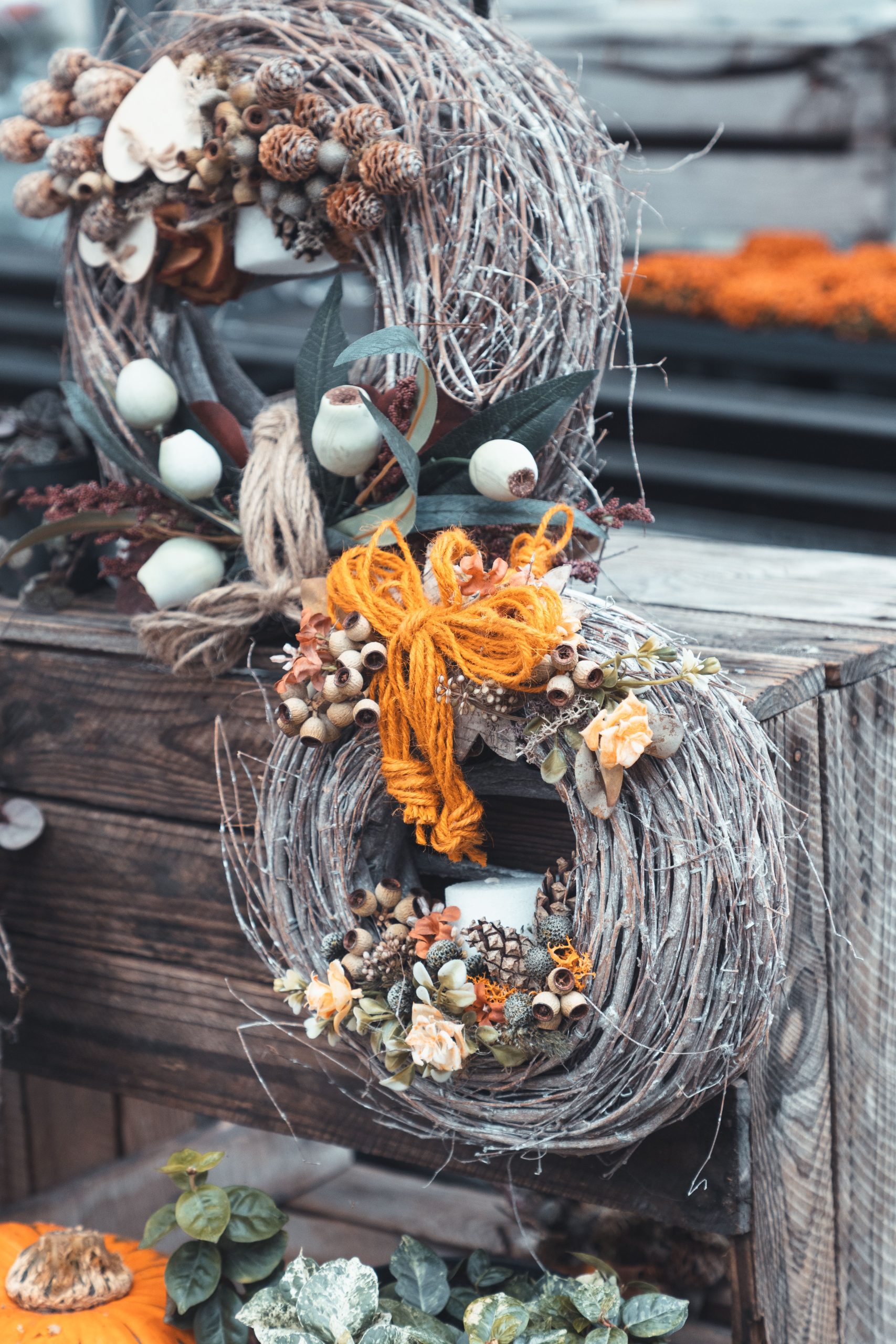 Capture the warmth and charm of autumn with beautifully crafted rustic wreaths adorned with seasonal elements.