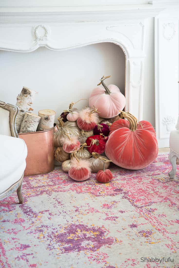Creative Fall Mantel Decorating Idea! - shabbyfufu.com