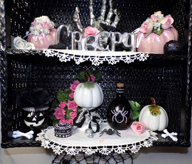 DEBBIE-DABBLE BLOG: A Pink and Black Halloween in the Powder Room......
