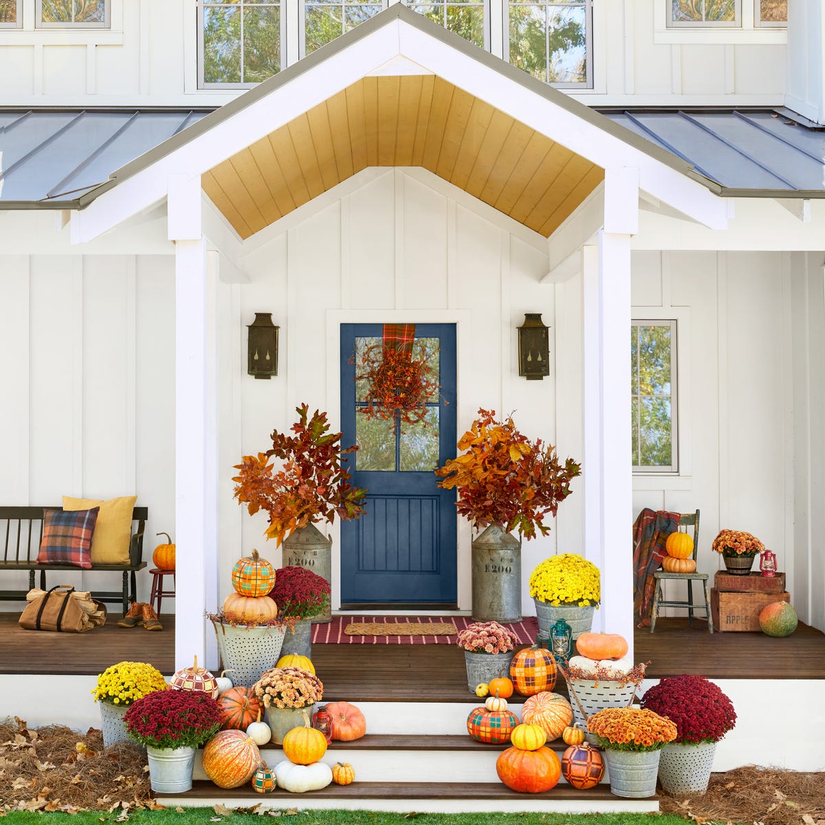 Fall Decor Ith 33 Cozy Fall Lantern Decor Ideas To Instantly Warm Up Your Home