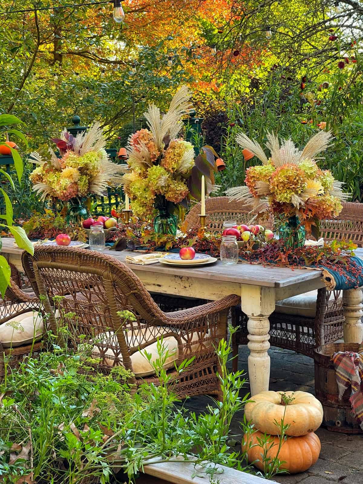 Fall Outdoor Dining Table Decorating Ideas Embracing Rustic Charm: Rustic Fall Table Decor Ideas For A Cozy