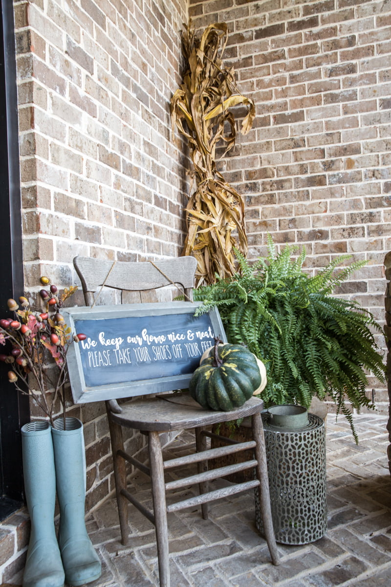 Fall Porch Decor | 5 Elements You Need to DIY a Beautiful Space