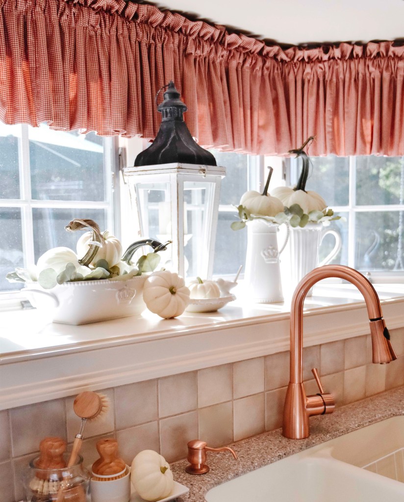 Fall Windowsill – Lovely Livings