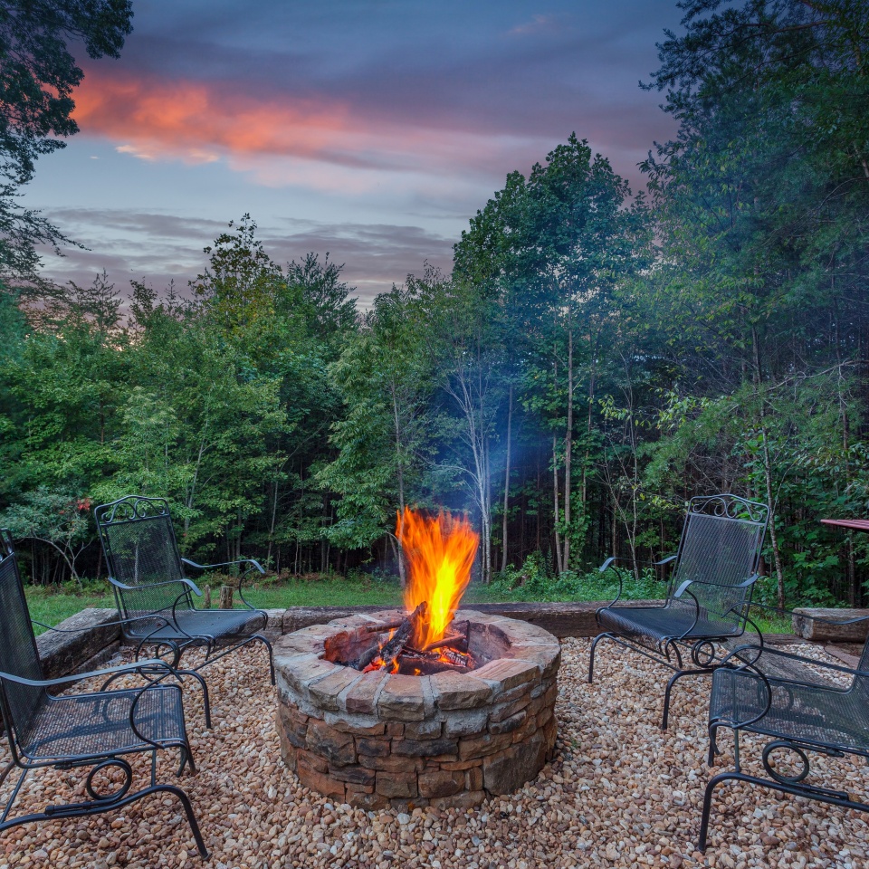🥇 Johns Creek GA Outdoor Fireplaces | Fire Pit Builder
