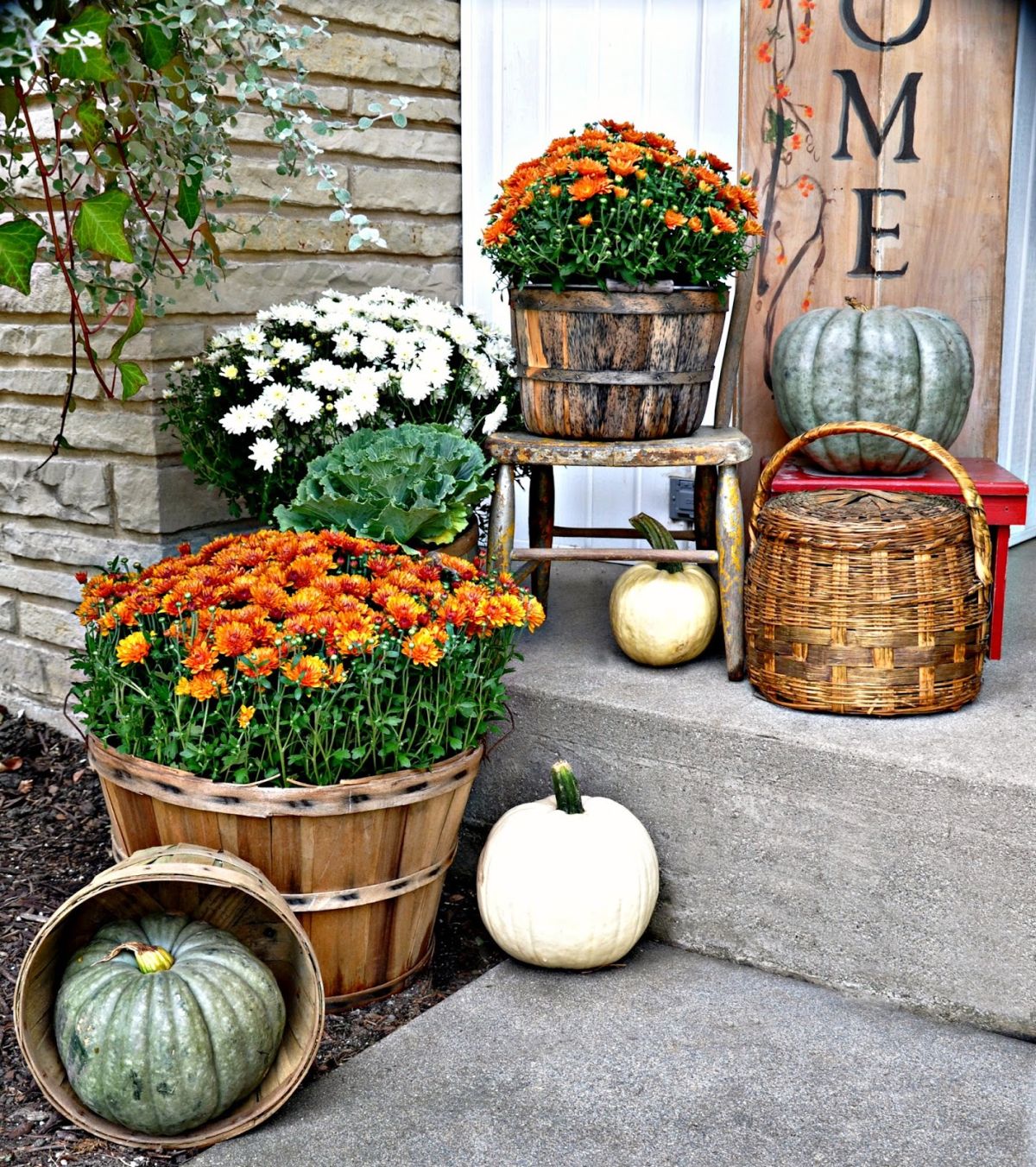 Original Outdoor Fall Decor For Your Exterior Living Spaces
