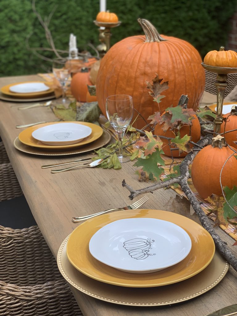Outdoor Thanksgiving Table Scape - Haneen's Haven