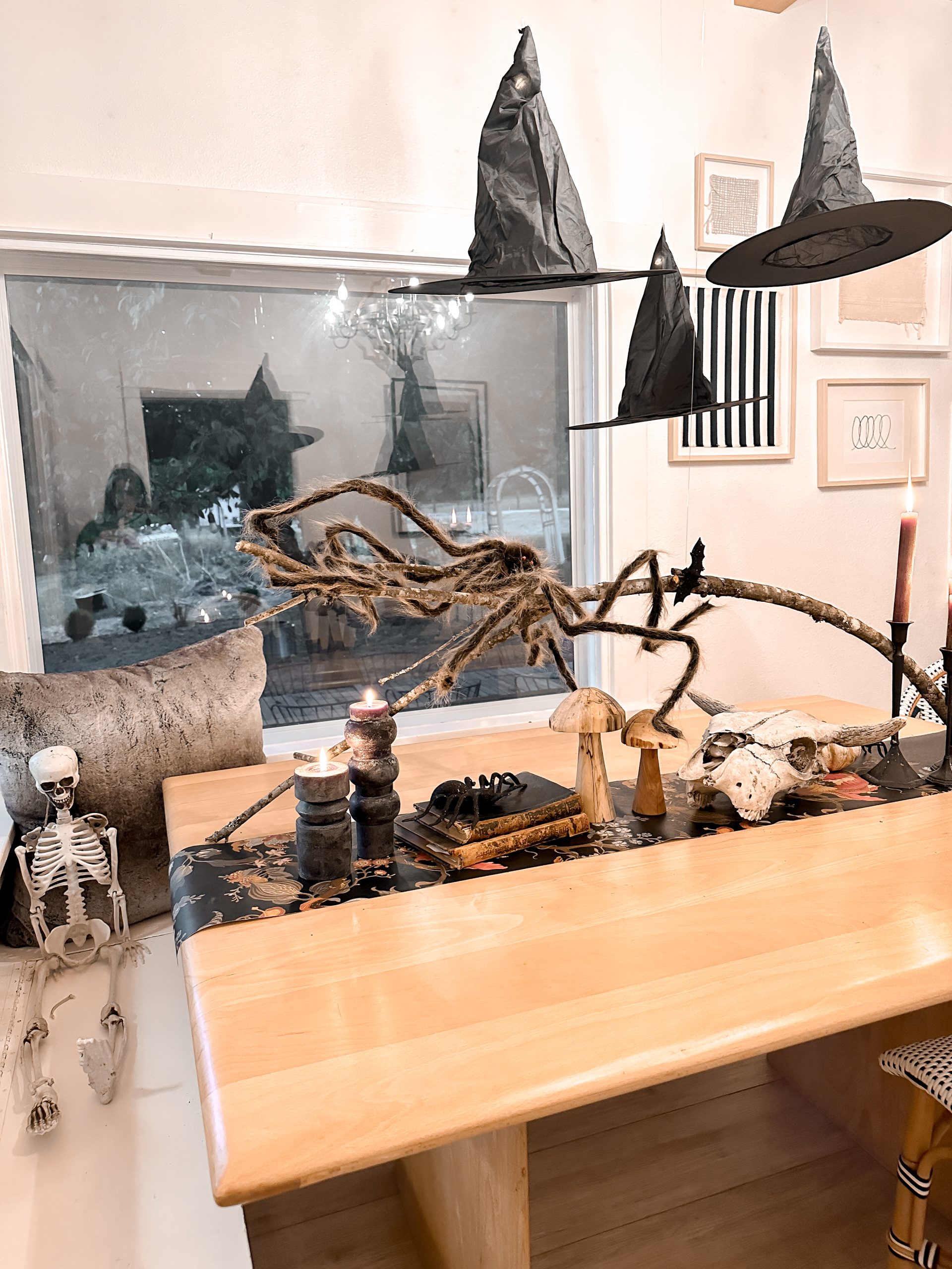 Spooky Halloween Table Setting – Hallstrom Home