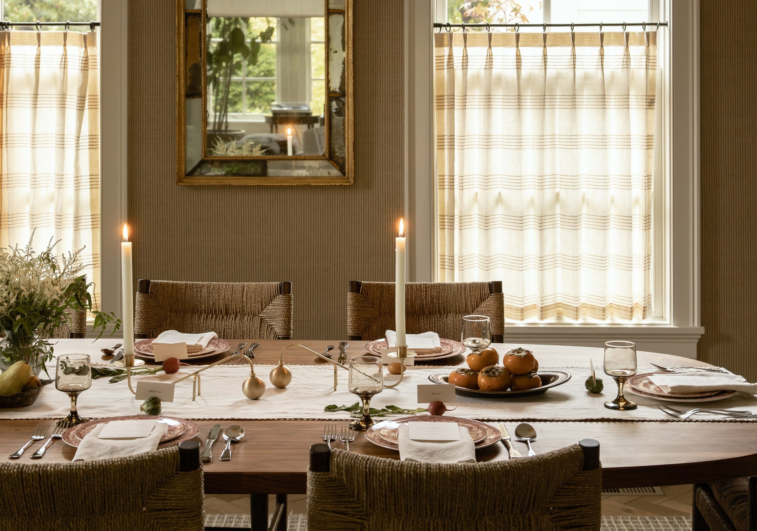 Tasteful + Easy Ways to Create a Personal Tablescape