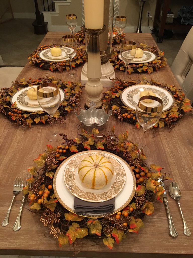 Thanksgiving Table Decor + 5 Easy Decorating Tips » Toast To Post