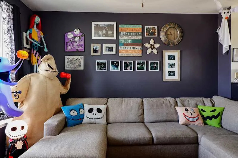 This Basic Austin House Is Now a Modern, Gothic, 'Halloween 365' Home - Yahoo Style Canada
