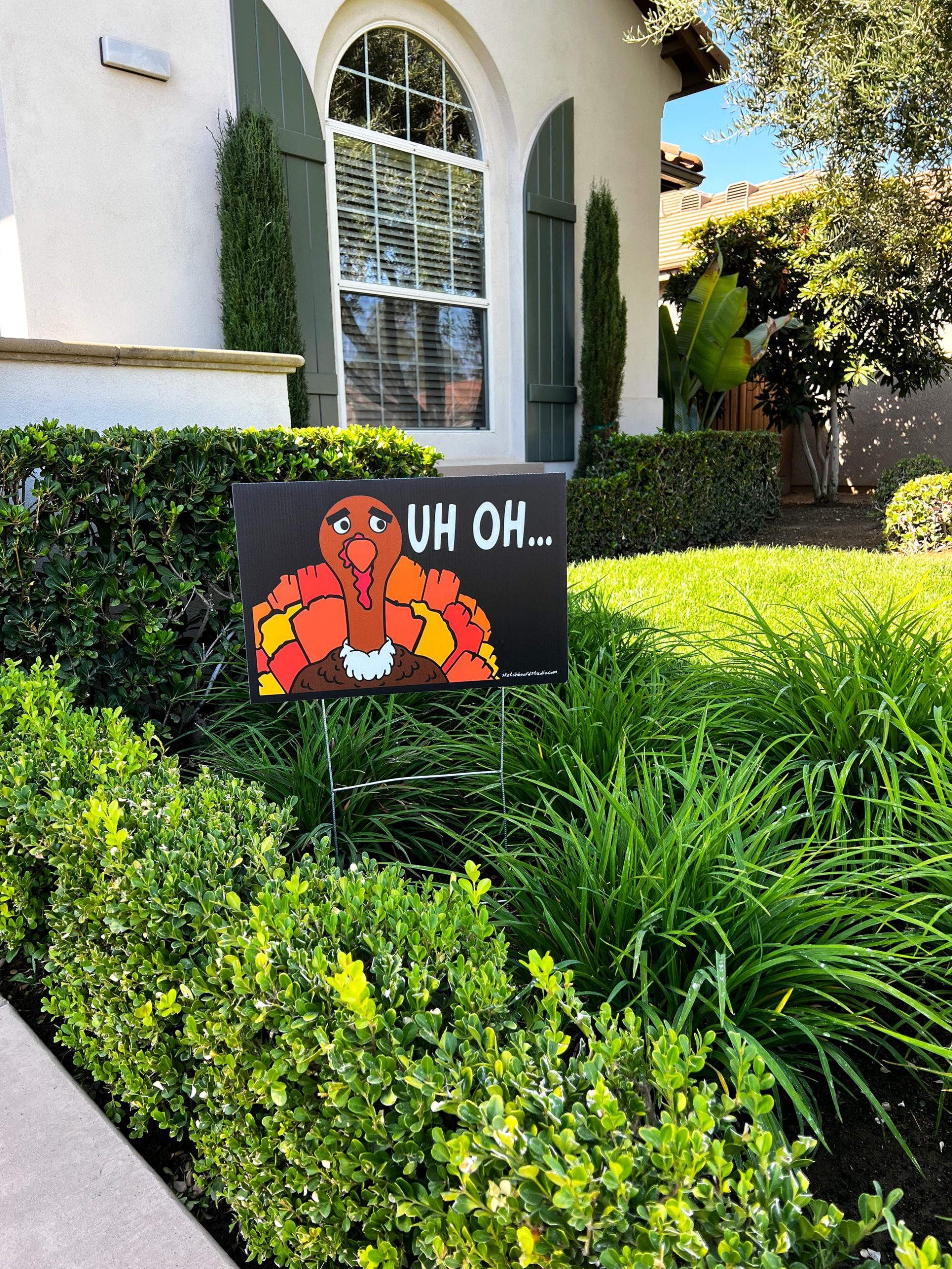 Uh Oh Turkey Thanksgiving Yard Art – sketchboard studio
