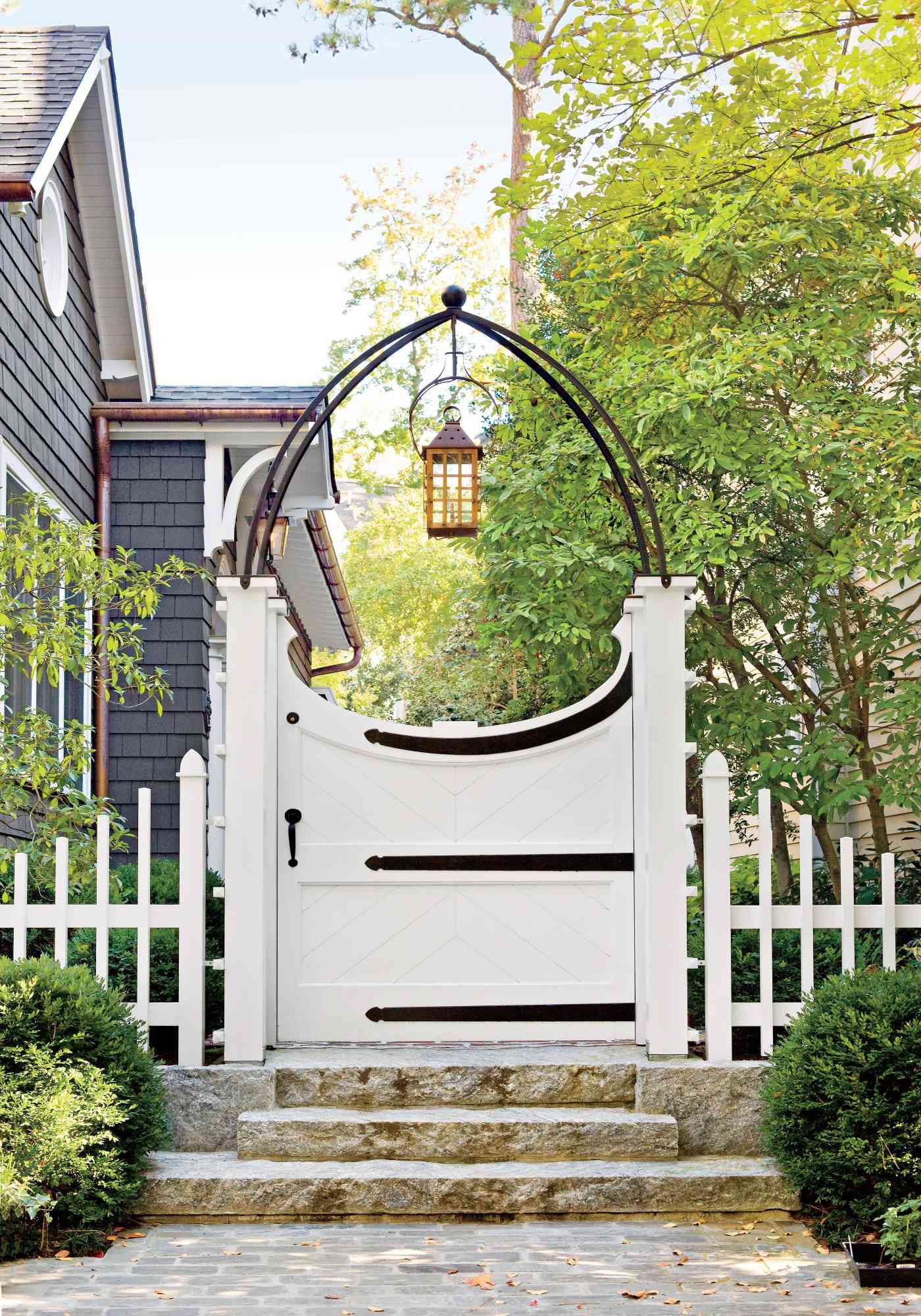 20 Garden Gate Ideas For A Dreamy Outdoor Entrance