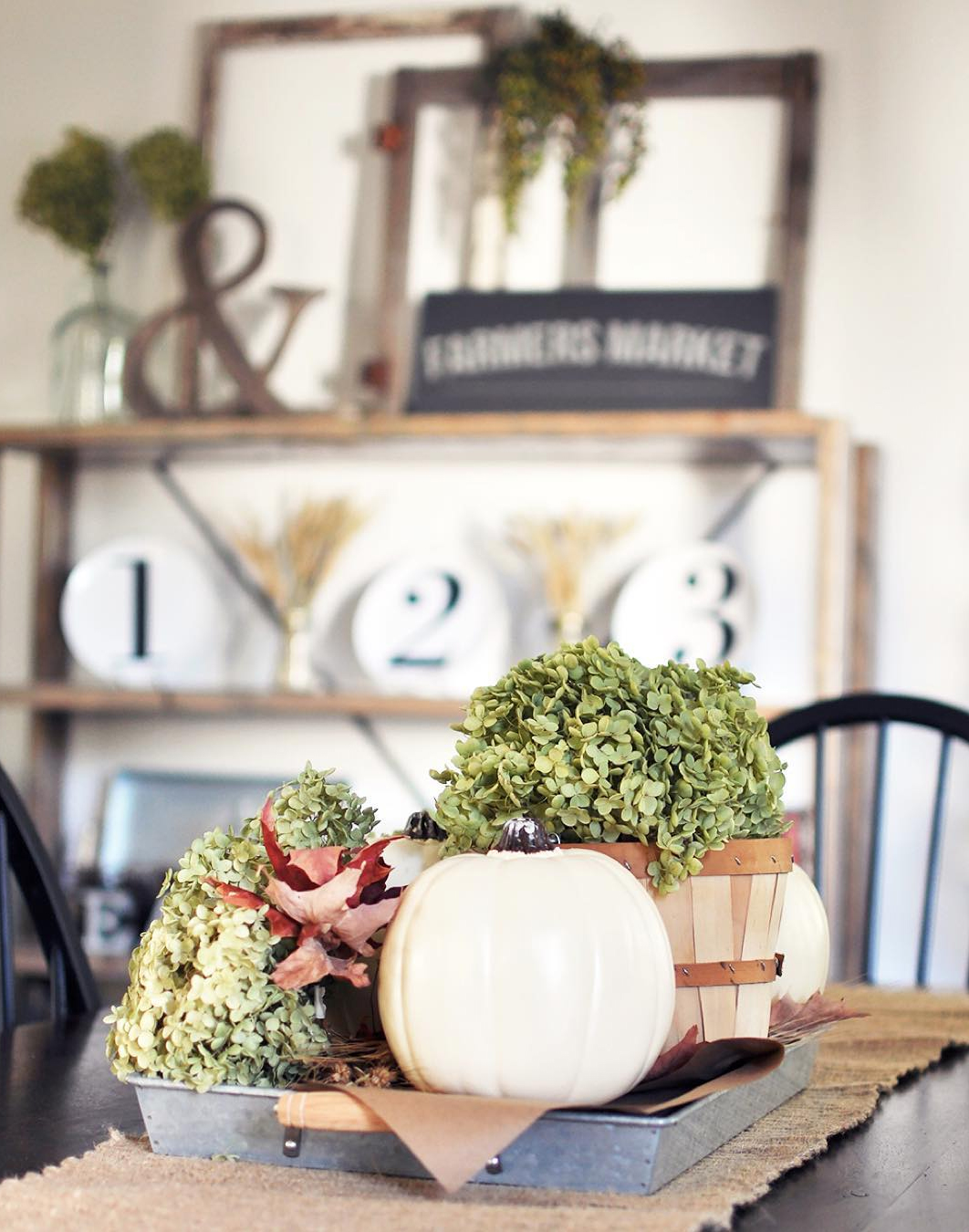 25 Fall Centerpieces to Spruce Up Your Table in 2022 - PureWow