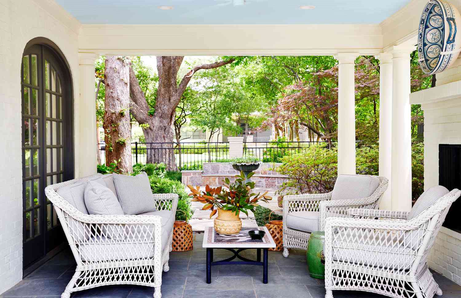 26 Back Porch Ideas For Lazy Afternoons And Long Summer Nights