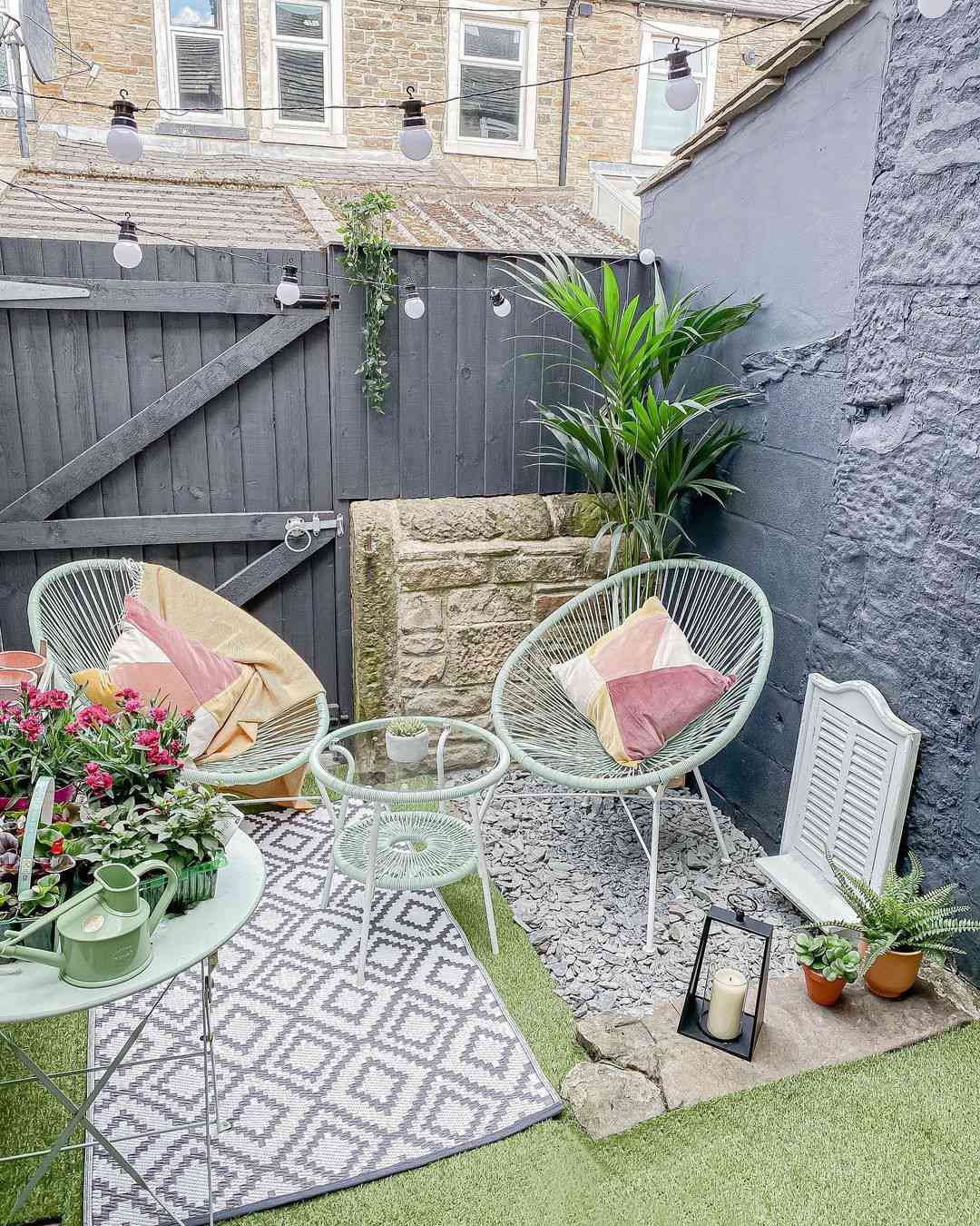 26 Outdoor Privacy Screen Ideas for a Secluded Backyard