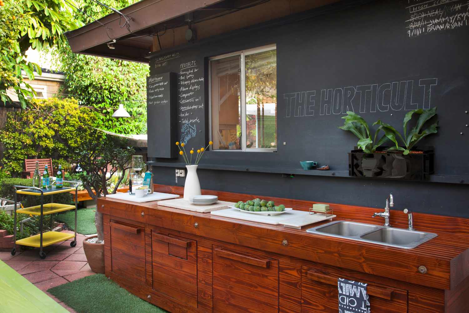 30 Outdoor Bar Ideas Perfect for Entertaining