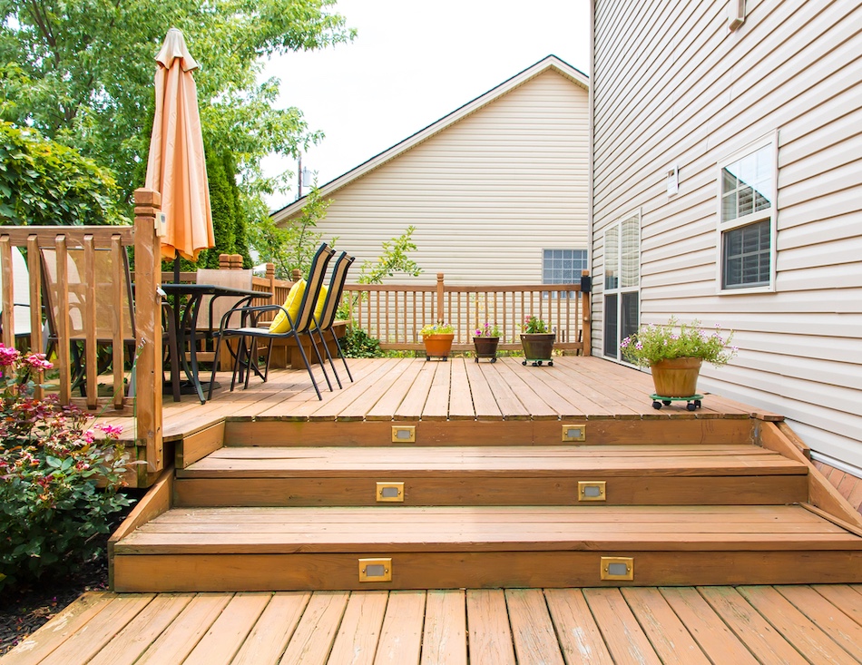 33 Deck Ideas for Your Backyard to Create an Outdoor Retreat