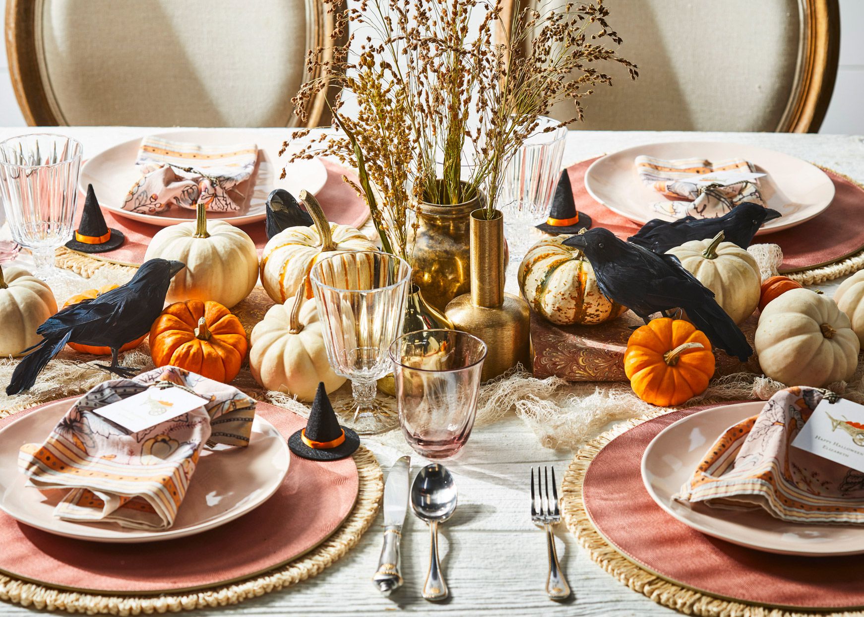 36 Halloween Centerpieces for a Spooky Tablescape
