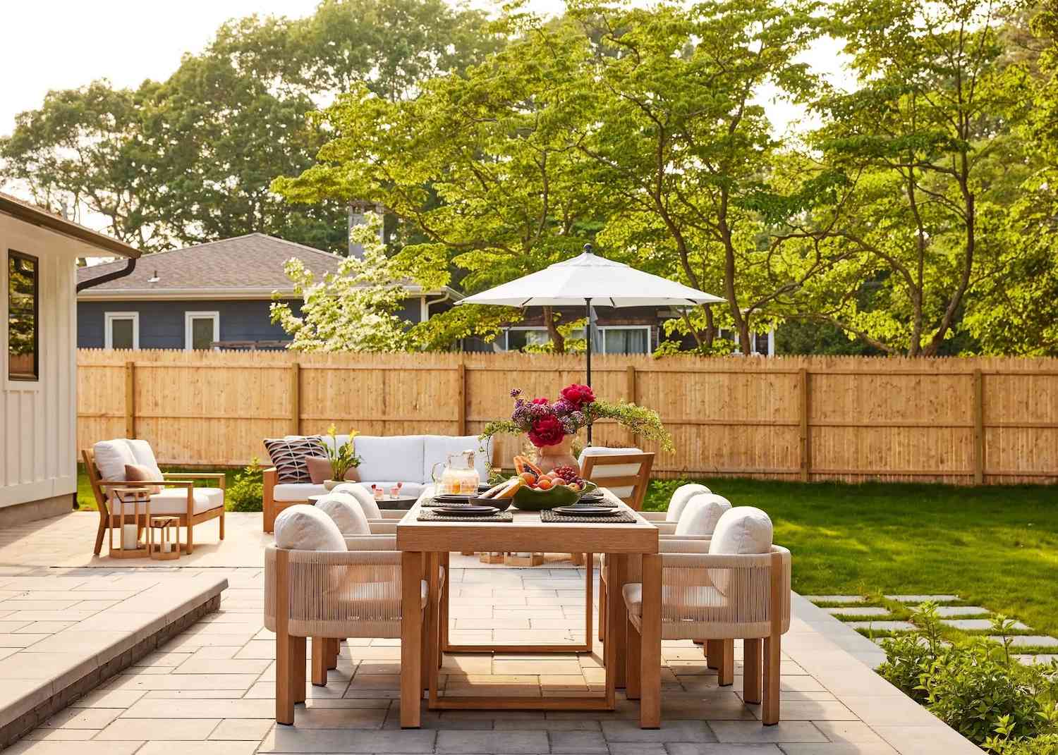 50 Stylish Patio Cover Ideas (for All Budgets)