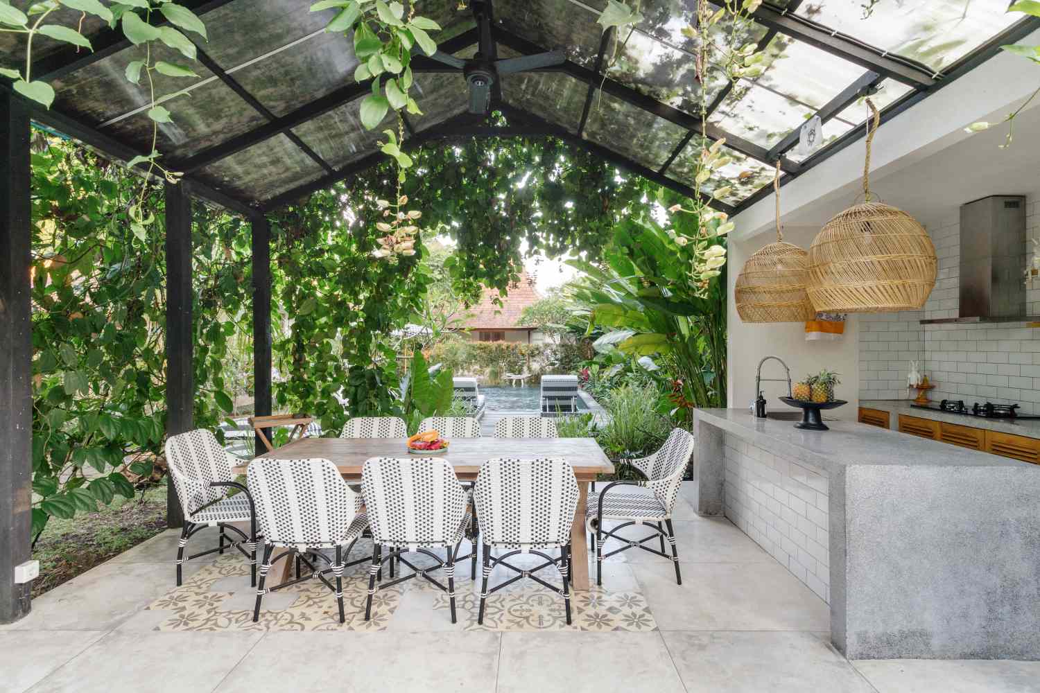 7 Most Popular Outdoor Design Trends Dominating the Summer