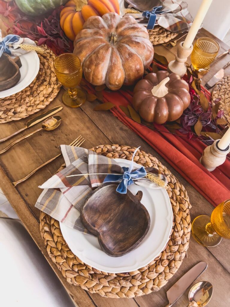 7 Simple Tips for a Gorgeous Fall Tablescape -