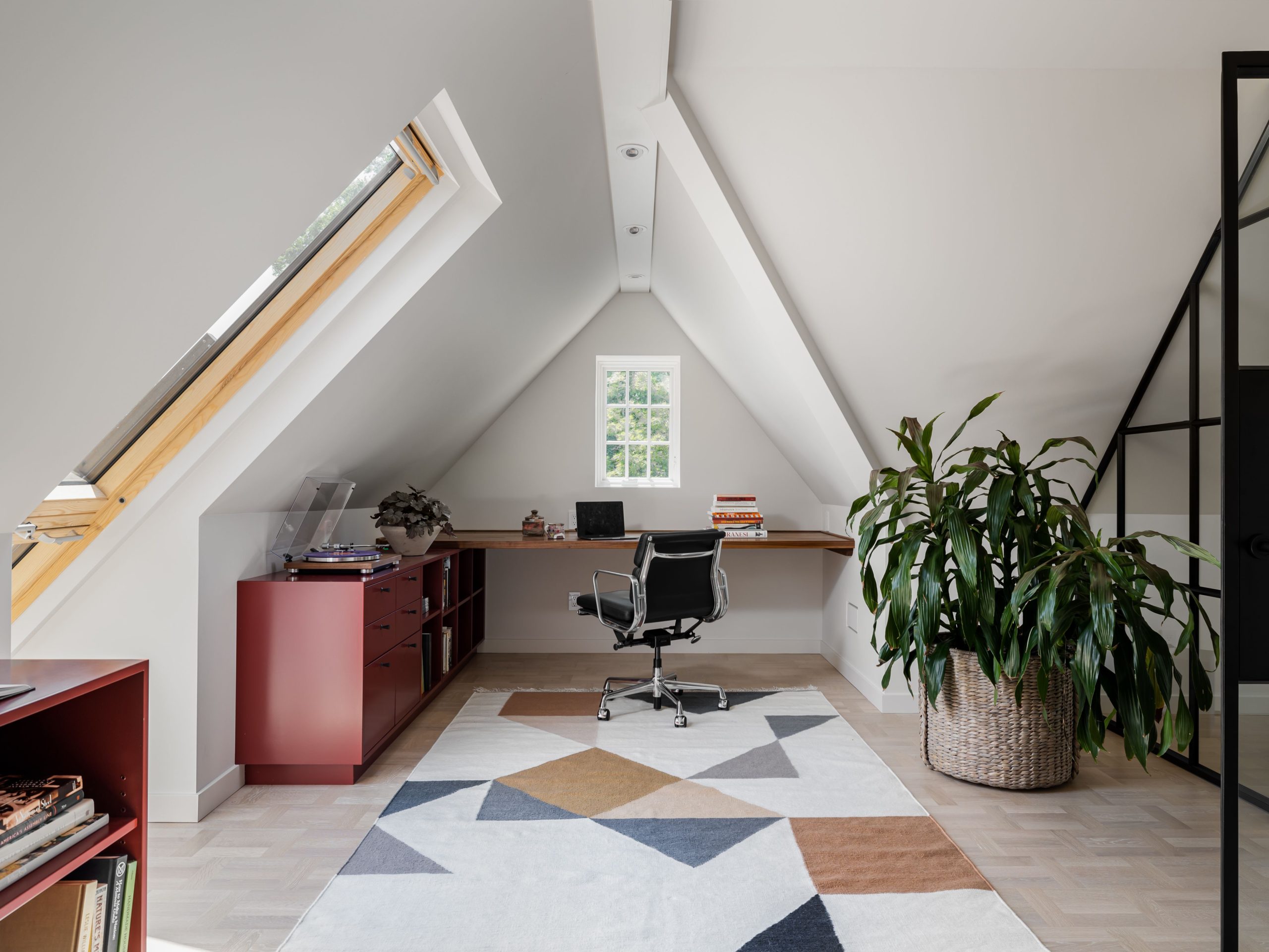 74 Functional Home Office Ideas to Make You Clock In and Lock In | Architectural Digest
