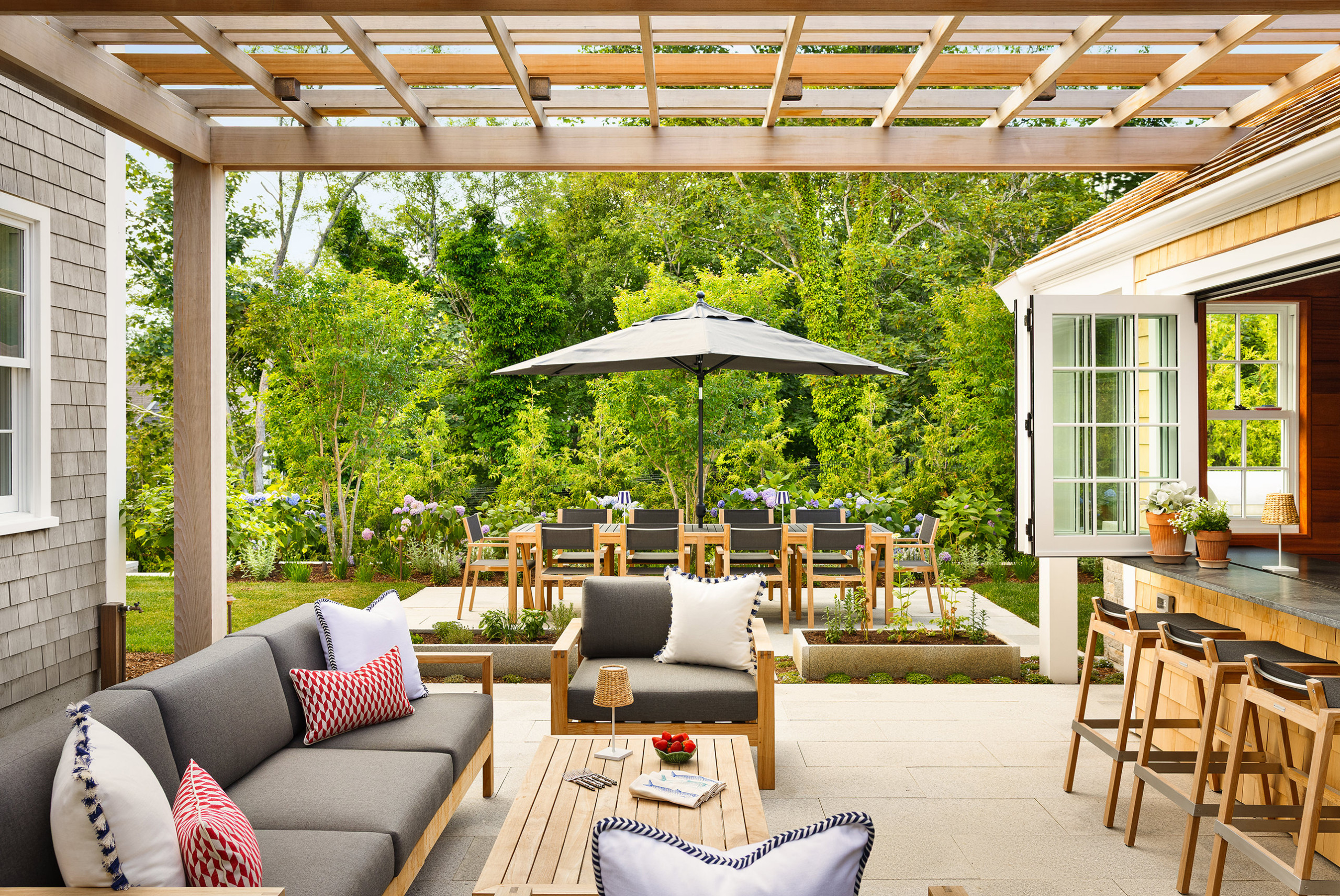75 Most Popular 75 Beautiful Patio Ideas & Designs Design Ideas for September 2026 | Houzz NZ