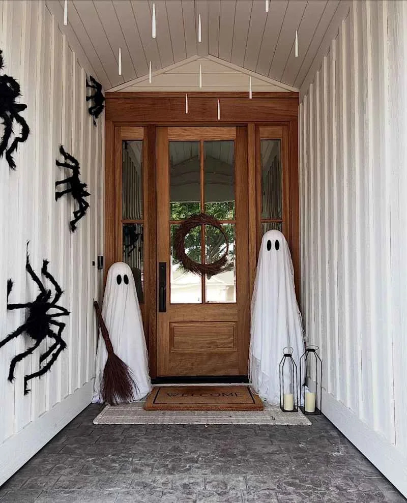 9 Creative Outdoor Halloween Decor Ideas to Get in the Spooky Spirit - Yahoo Style Canada